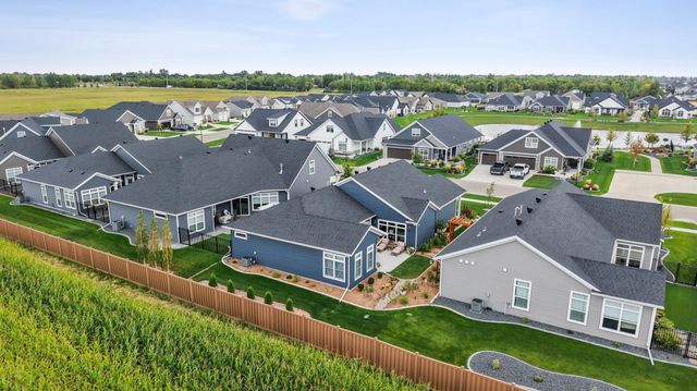 818 Rania Way W, West Fargo, ND 58078