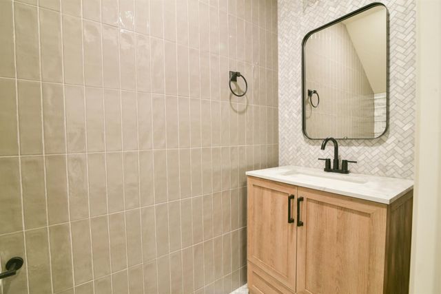 9941 Del Surf Ln, Elk Grove, CA 95757