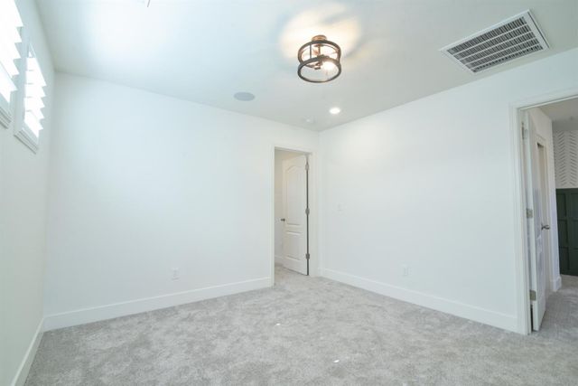 9941 Del Surf Ln, Elk Grove, CA 95757