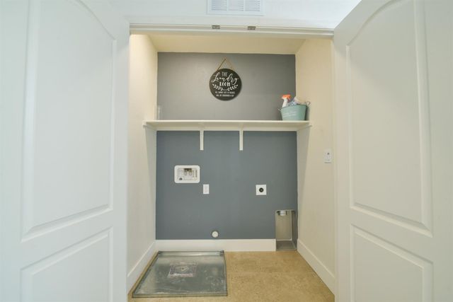 9941 Del Surf Ln, Elk Grove, CA 95757