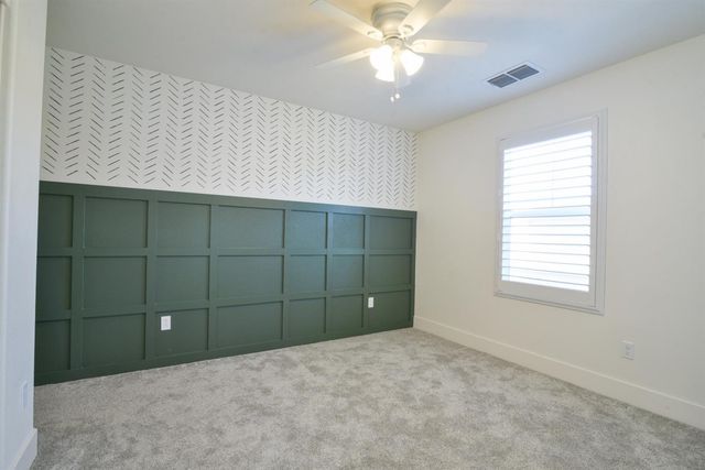 9941 Del Surf Ln, Elk Grove, CA 95757