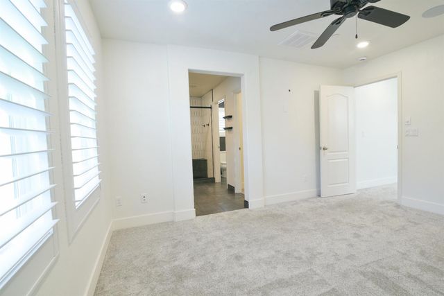 9941 Del Surf Ln, Elk Grove, CA 95757