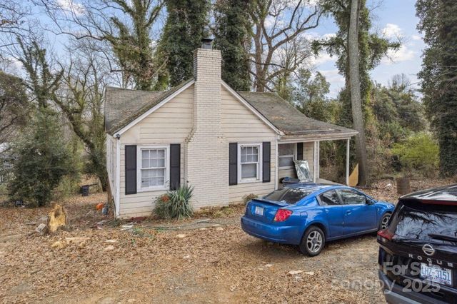 655 Bradford Drive, Charlotte, NC 28208