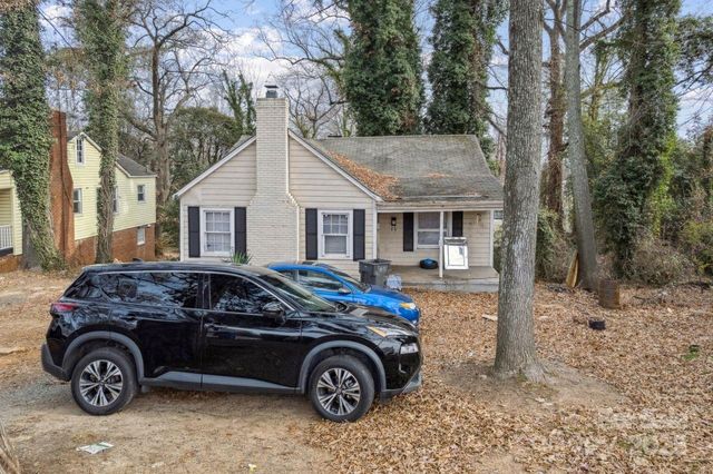 655 Bradford Drive, Charlotte, NC 28208