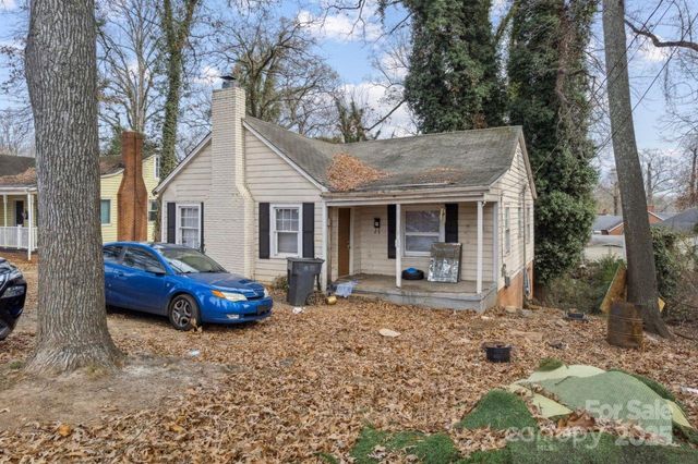 655 Bradford Drive, Charlotte, NC 28208