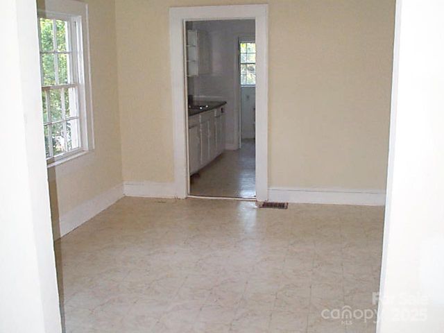 655 Bradford Drive, Charlotte, NC 28208