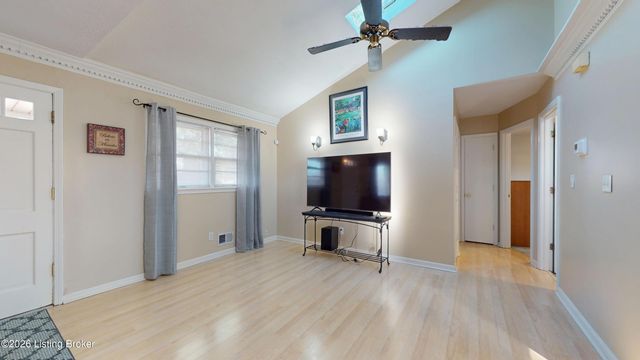 5913 Leon Way, Louisville, KY 40214