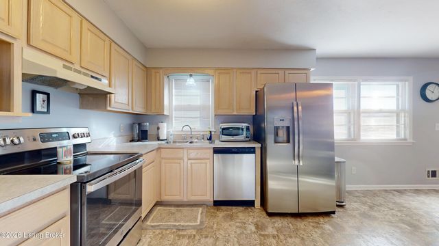 5913 Leon Way, Louisville, KY 40214