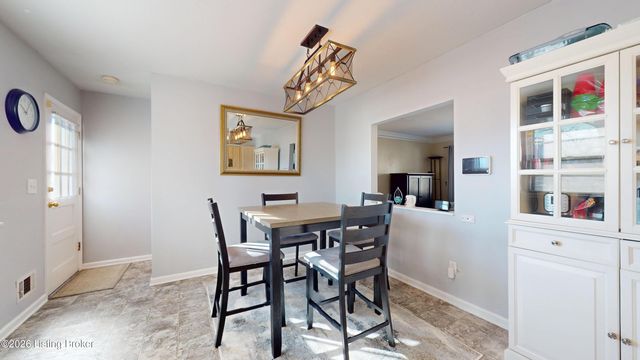 5913 Leon Way, Louisville, KY 40214