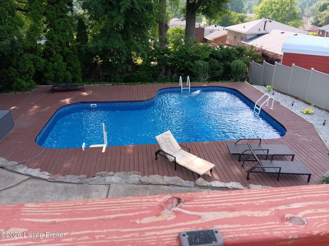 5913 Leon Way, Louisville, KY 40214