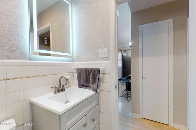 5913 Leon Way, Louisville, KY 40214