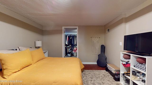 5913 Leon Way, Louisville, KY 40214