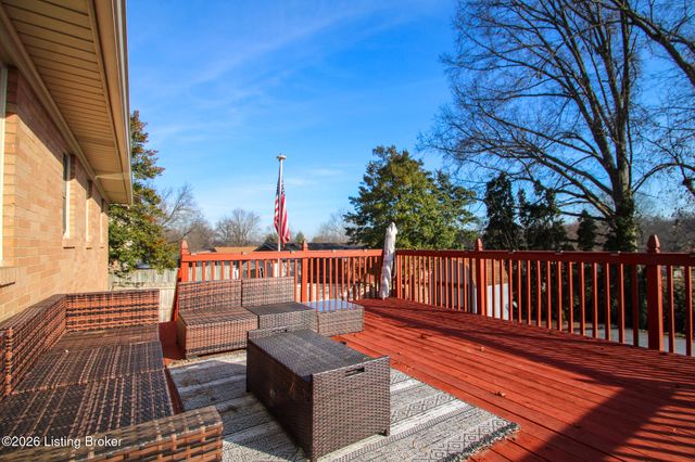 5913 Leon Way, Louisville, KY 40214