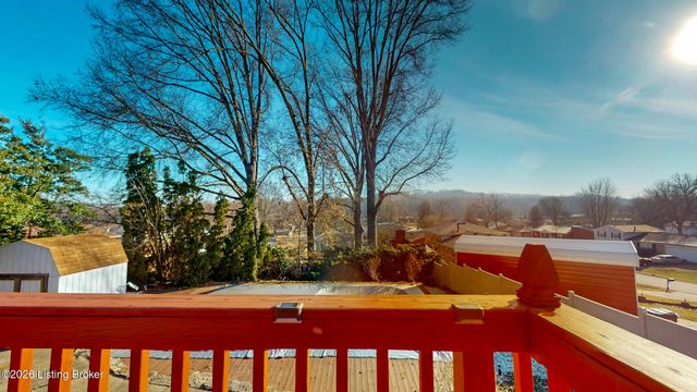 5913 Leon Way, Louisville, KY 40214