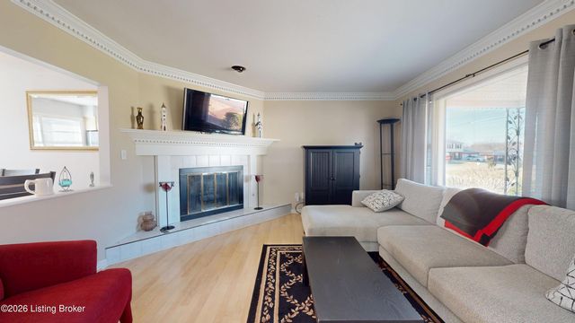 5913 Leon Way, Louisville, KY 40214