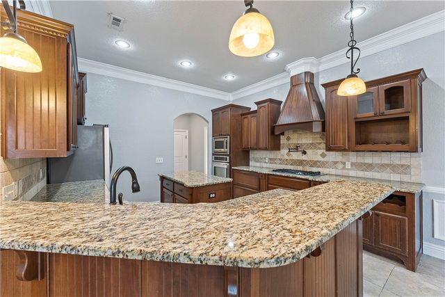 1020 Hunters Pointe, Bentonville, AR 72713