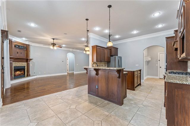 1020 Hunters Pointe, Bentonville, AR 72713