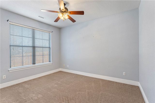 1020 Hunters Pointe, Bentonville, AR 72713