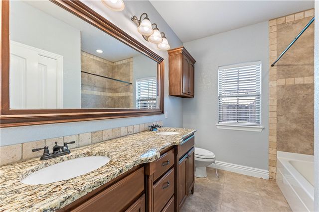 1020 Hunters Pointe, Bentonville, AR 72713