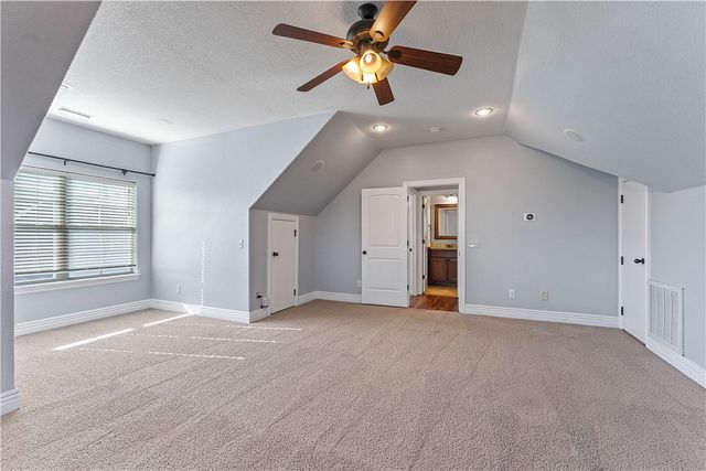 1020 Hunters Pointe, Bentonville, AR 72713