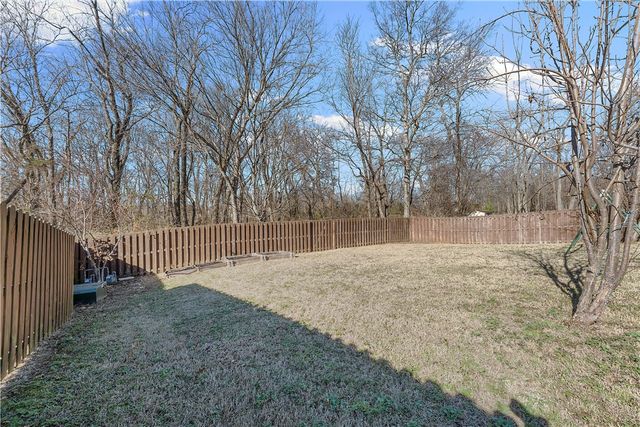 1020 Hunters Pointe, Bentonville, AR 72713