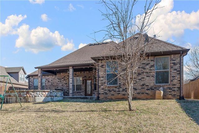 1020 Hunters Pointe, Bentonville, AR 72713