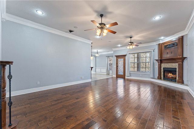 1020 Hunters Pointe, Bentonville, AR 72713