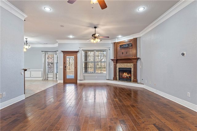 1020 Hunters Pointe, Bentonville, AR 72713