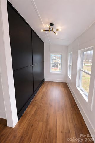 105 E Hartford Avenue, Bessemer City, NC 28016