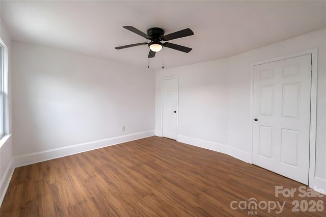 105 E Hartford Avenue, Bessemer City, NC 28016