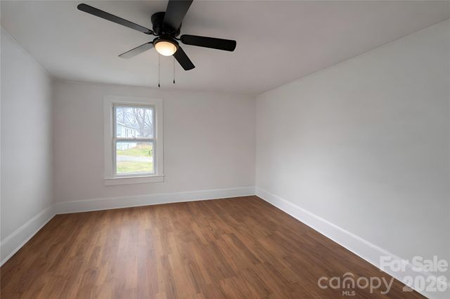 105 E Hartford Avenue, Bessemer City, NC 28016