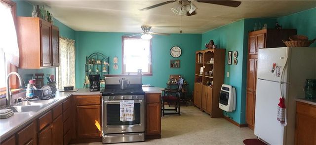 6 Simms Street, Louisburg, KS 66053