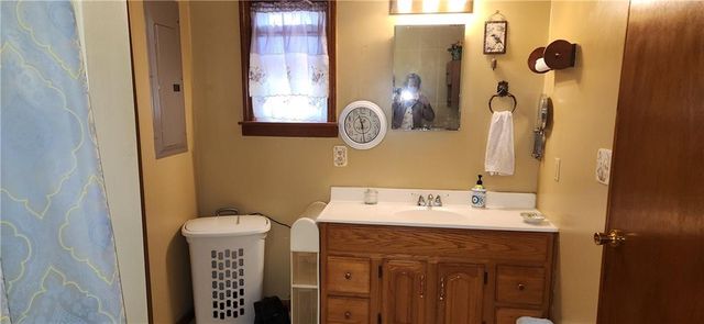 6 Simms Street, Louisburg, KS 66053