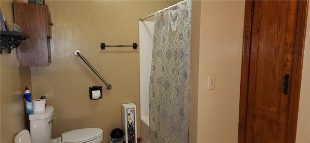 6 Simms Street, Louisburg, KS 66053