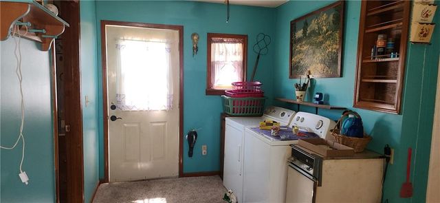 6 Simms Street, Louisburg, KS 66053