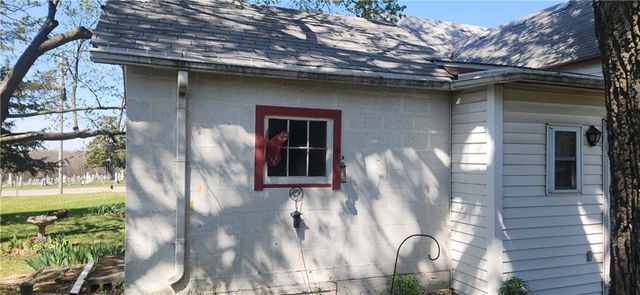 6 Simms Street, Louisburg, KS 66053