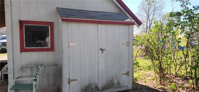 6 Simms Street, Louisburg, KS 66053