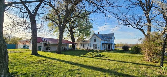 6 Simms Street, Louisburg, KS 66053
