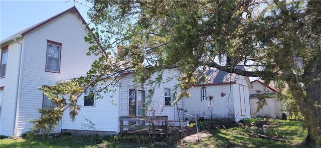 6 Simms Street, Louisburg, KS 66053