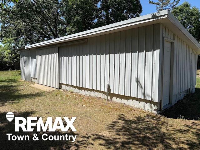 12267 N Saginaw Road, Clio, MI 48420