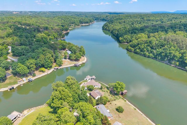2245 Thomason LN, Goodview, VA 24095