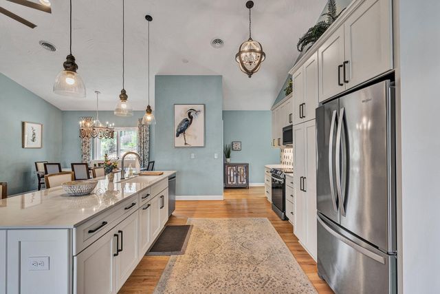 2245 Thomason LN, Goodview, VA 24095