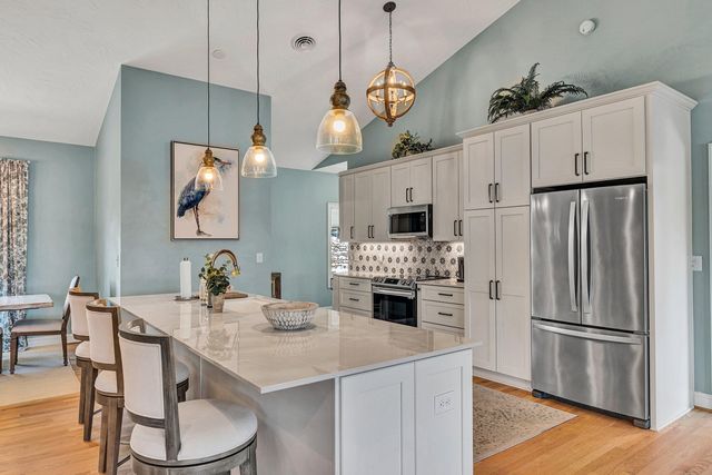 2245 Thomason LN, Goodview, VA 24095