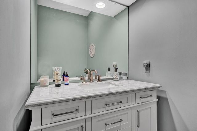 2245 Thomason LN, Goodview, VA 24095