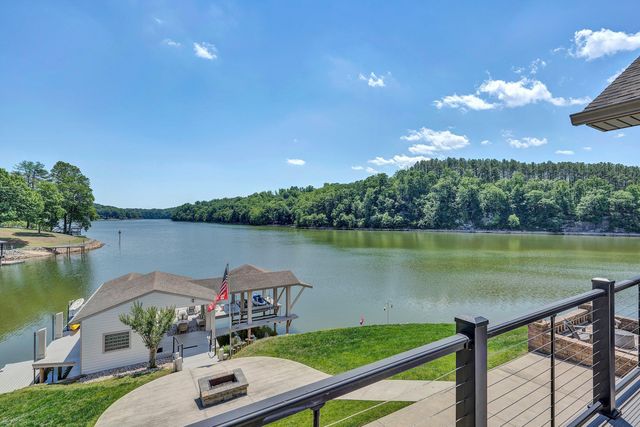 2245 Thomason LN, Goodview, VA 24095
