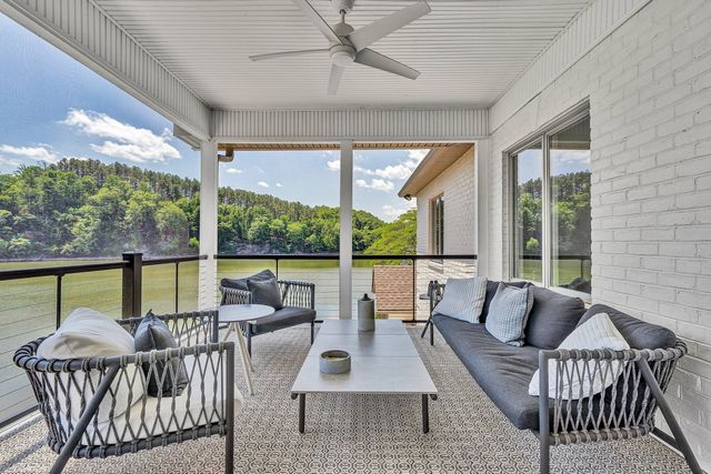 2245 Thomason LN, Goodview, VA 24095