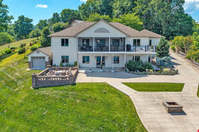2245 Thomason LN, Goodview, VA 24095