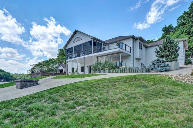 2245 Thomason LN, Goodview, VA 24095