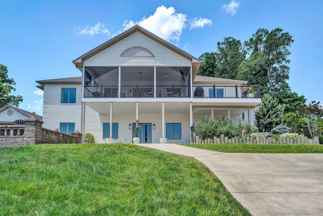 2245 Thomason LN, Goodview, VA 24095
