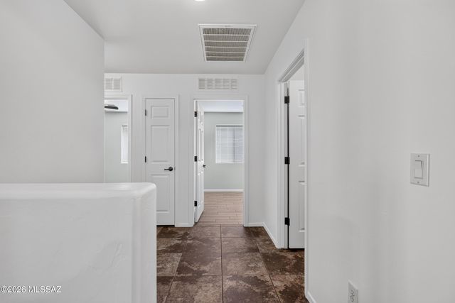 6512 W Swan Falls Way, Tucson, AZ 85757